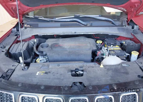 2018 Jeep Compass Limited 4X4 z USA, uszkodzony, nr VIN 3C4NJDCB2JT146797